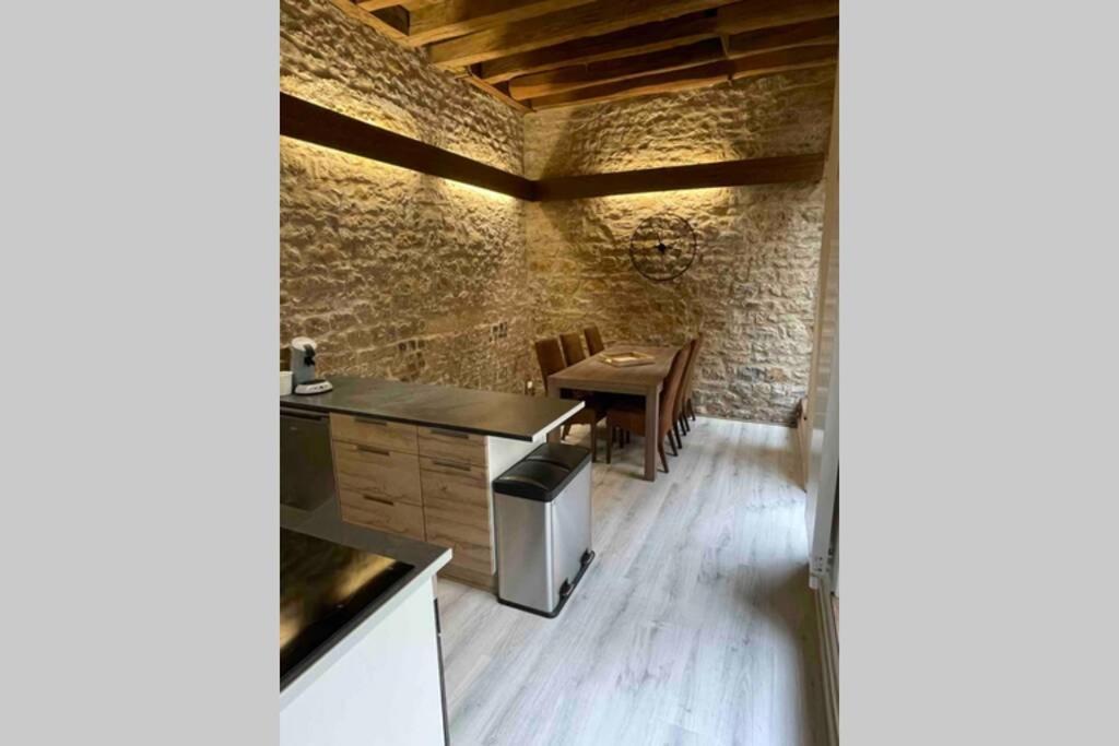 « Au 33 » Daire Charleville-Mézières Dış mekan fotoğraf